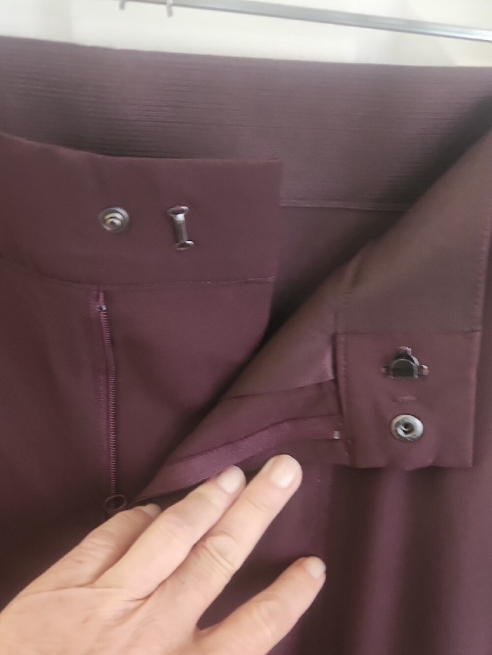 Mondetta Women's Straight-Leg Pants in Deep Burgundy - Picture 5 of 7